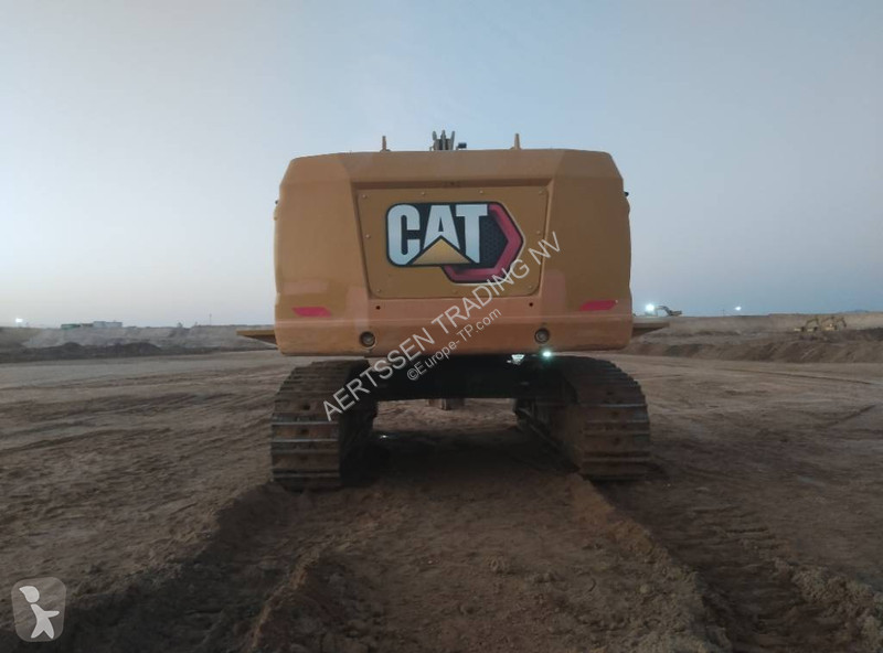 Lopatový nakládač Caterpillar 395 (Saudi Arabia)