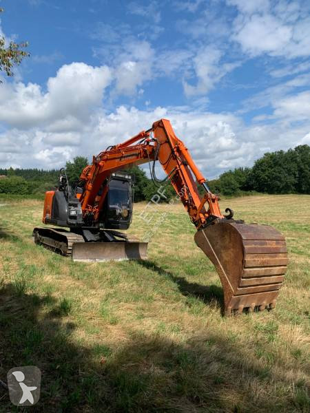 Excavadora Hitachi ZX 135US-6