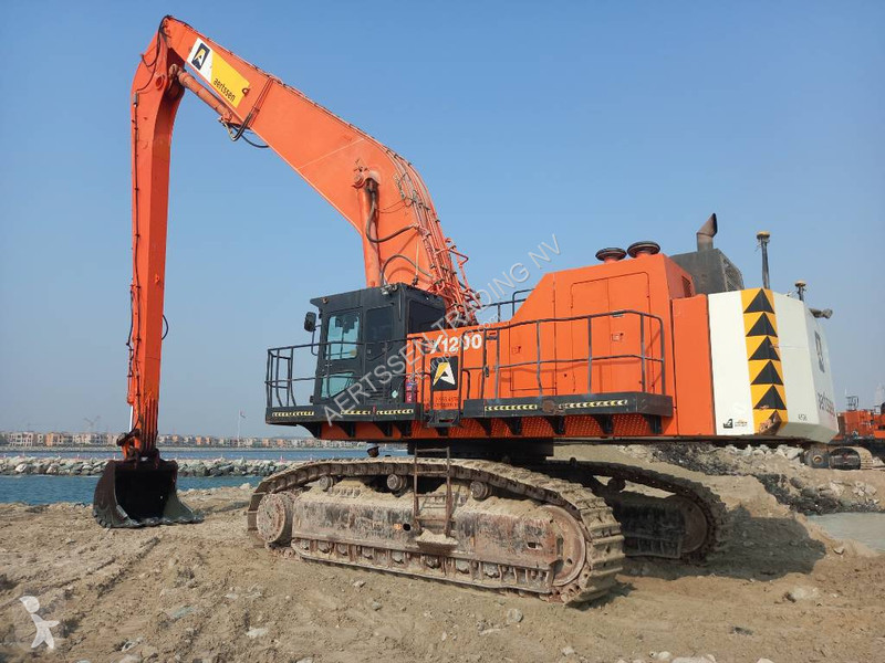 Escavadora Hitachi Longreach 28m (Abu Dhabi)