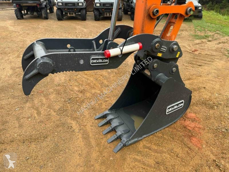 Escavadora Doosan DX85R-3