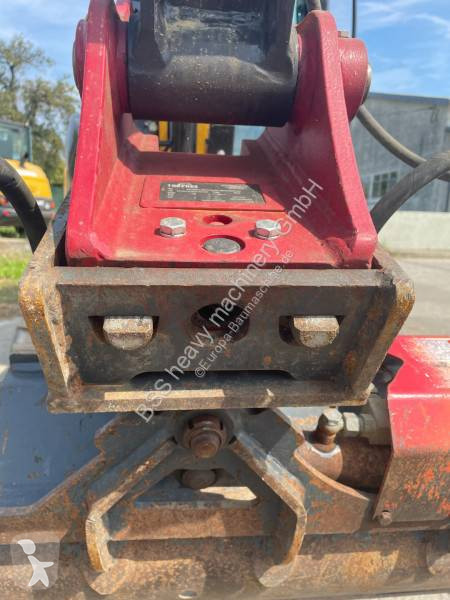 Escavadora Sany SY26U