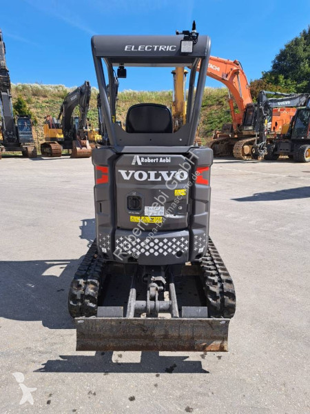 Escavadora Volvo JECR18E
