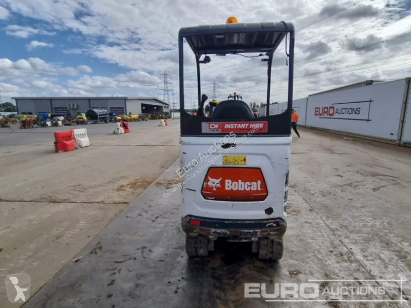 Lopatový nakládač Bobcat E17