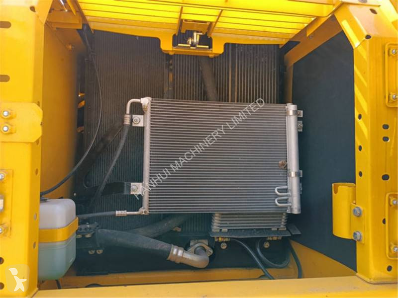 Escavadora Komatsu PC220-8N1
