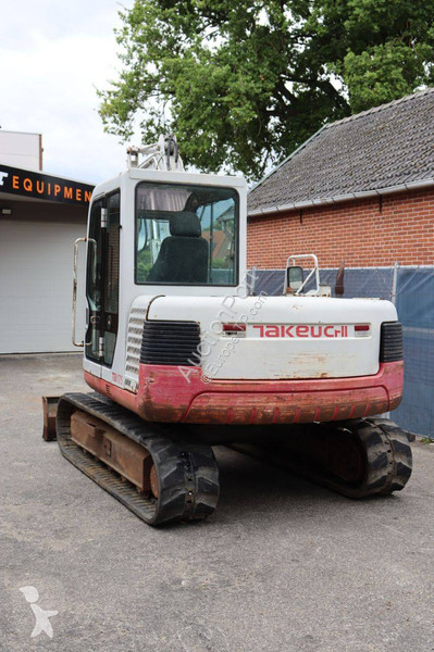 جرافة Takeuchi