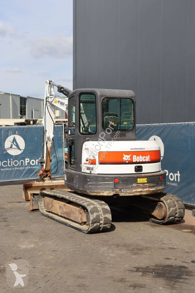 جرافة Bobcat E55