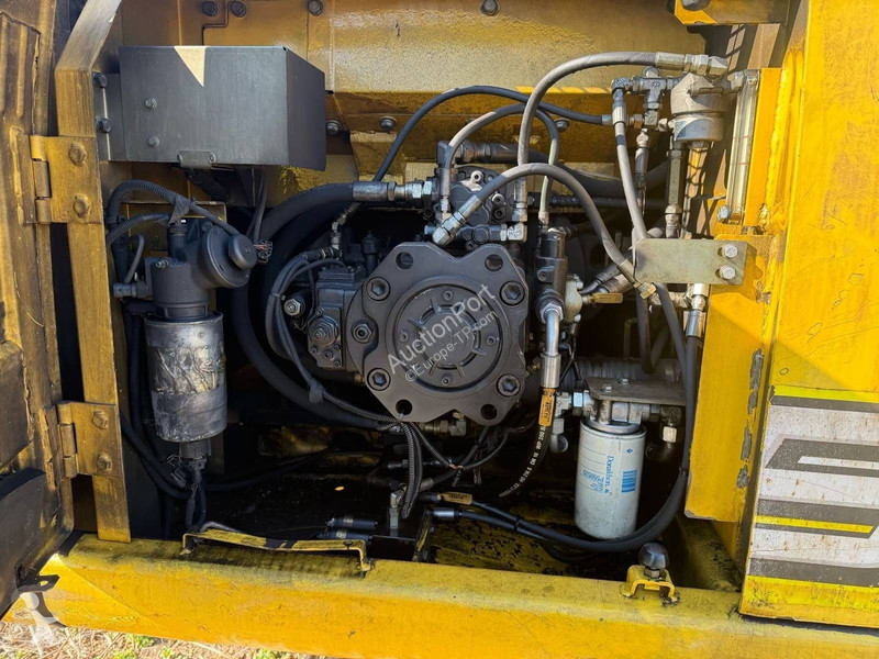 Excavator New Holland