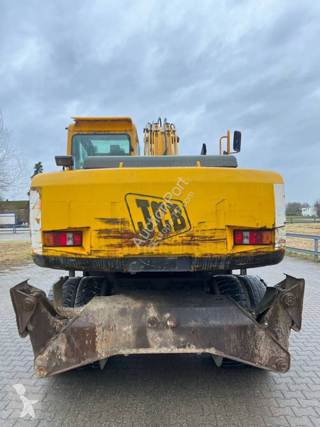 Excavator JCB