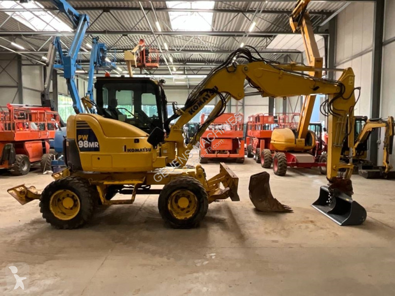 Excavator Komatsu MR-8