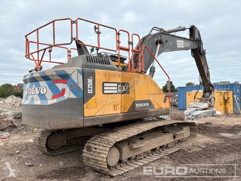 Graafmachine Volvo EC250EL