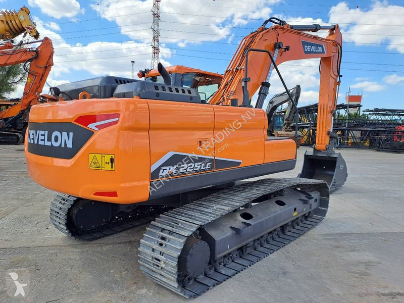 Skovl Develon DX225LC-7M