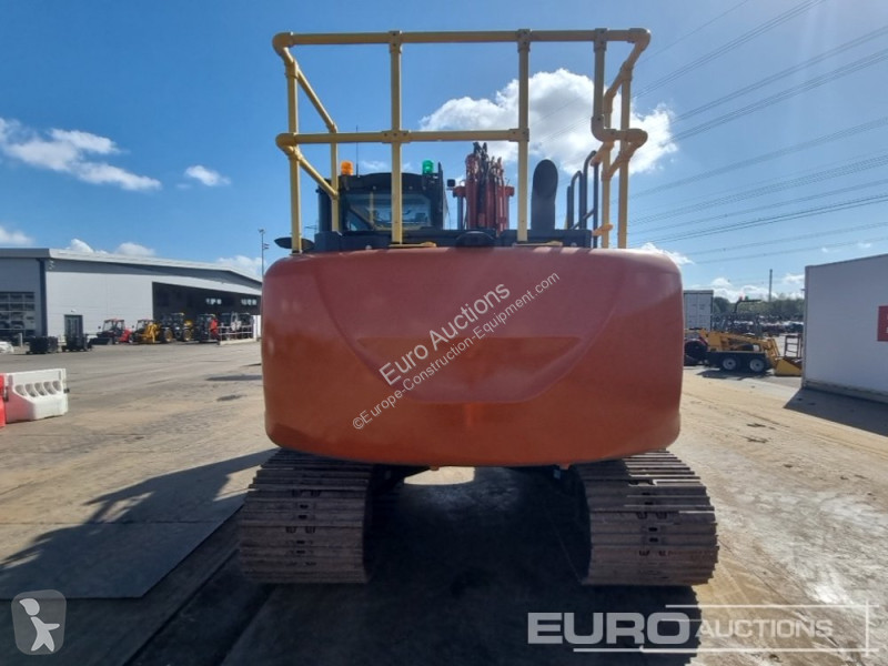 Excavadora Hitachi -7