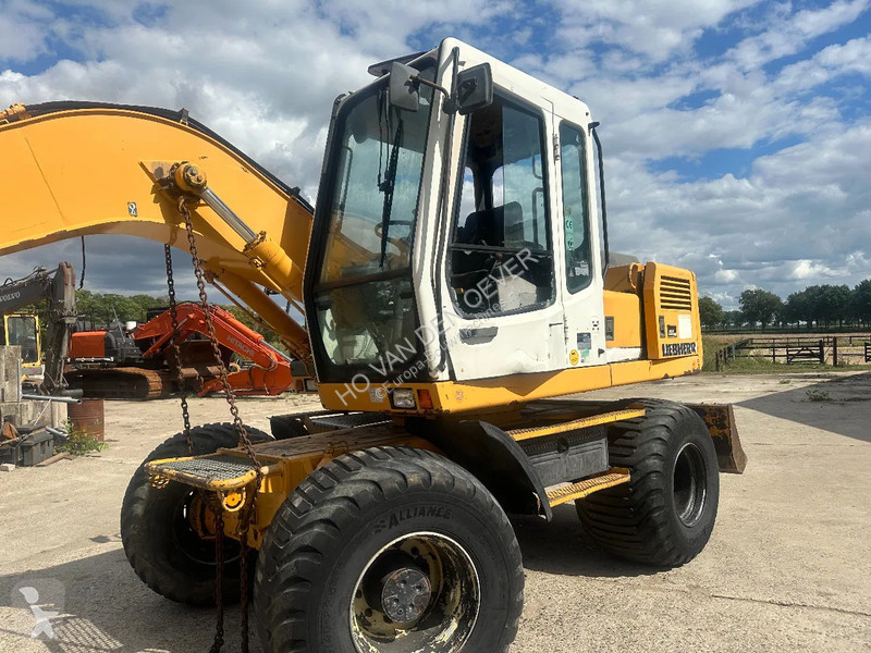 Escavadora Liebherr