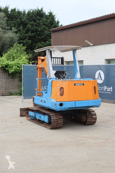 Excavadora Kubota KH-033
