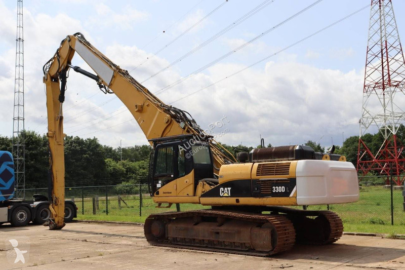 جرافة Caterpillar UHD
