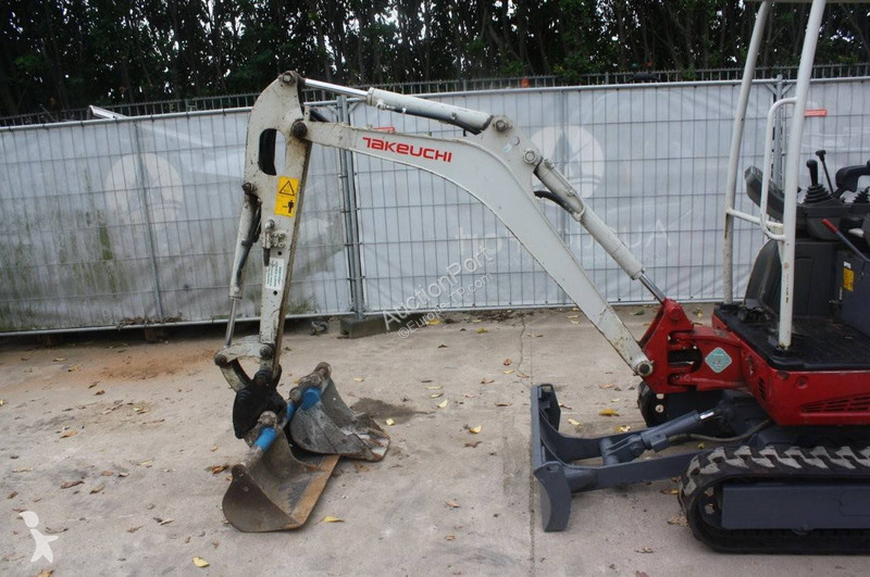 Graafmachine Takeuchi TB216