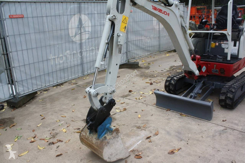 Graafmachine Takeuchi TB216