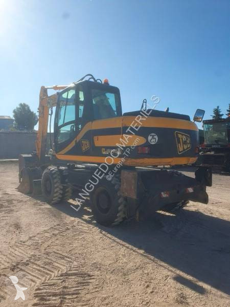 Excavator JCB