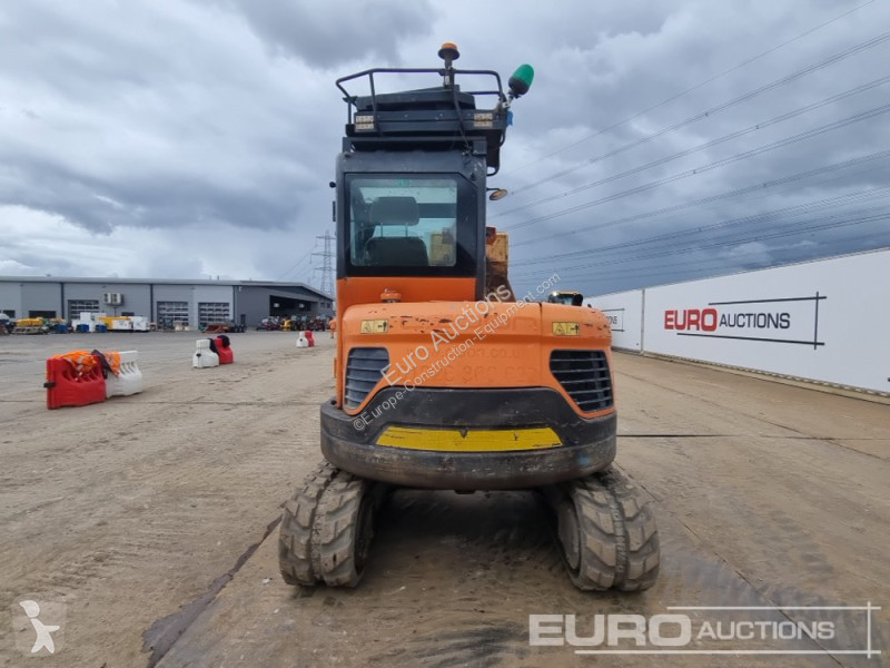 Lopatový nakládač Doosan DX63-3