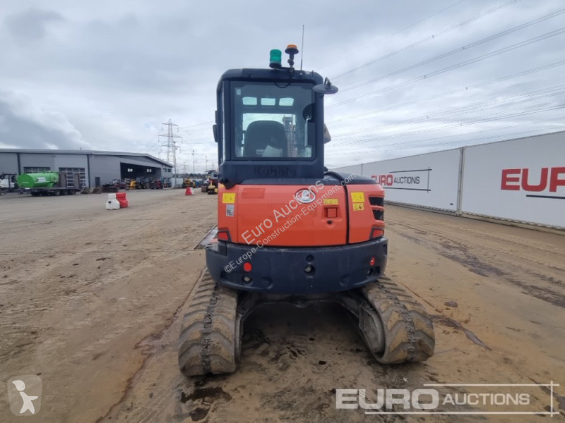 Lopatový nakládač Kubota U48-4