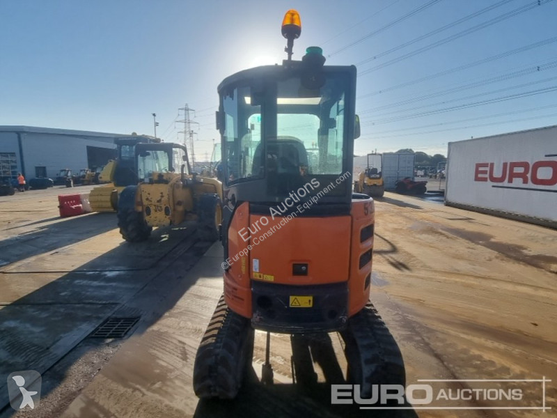 Lopatový nakládač Hitachi ZX26U-5A CLR