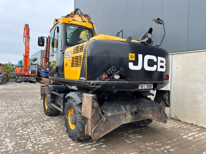 Escavadora JCB