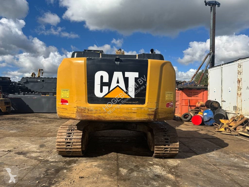 Escavadora Caterpillar