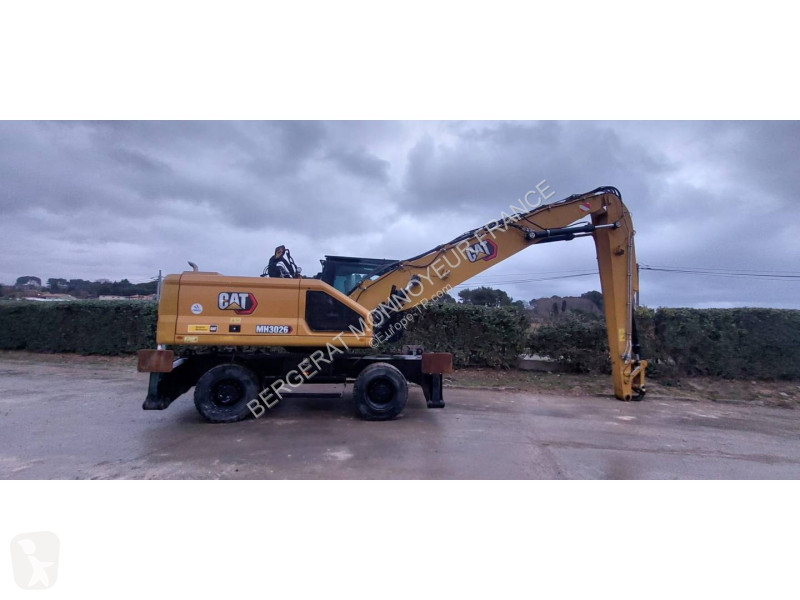 Rýpadlo Caterpillar MH3026