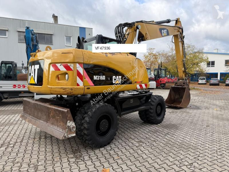 جرافة Caterpillar D