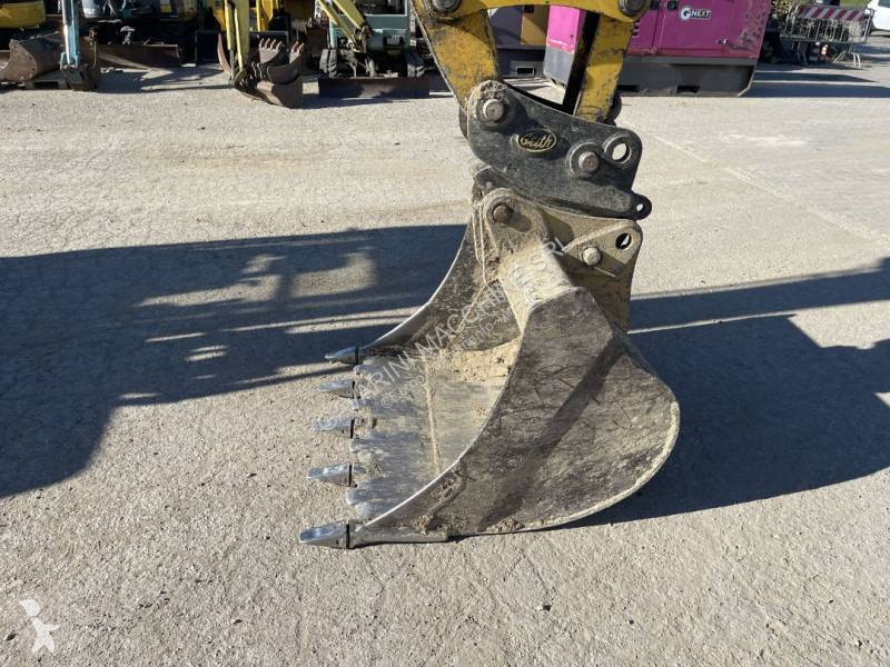جرافة Komatsu