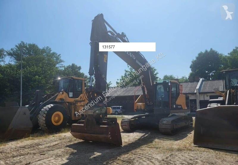 Pelle Volvo EC220EL
