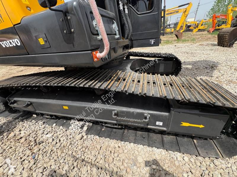 جرافة Volvo EC240