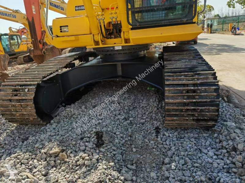 Rýpadlo Komatsu PC220