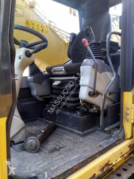 Rýpadlo Komatsu PW220-MH