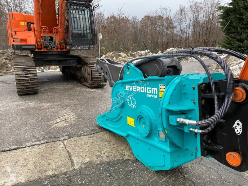 جرافة Hitachi