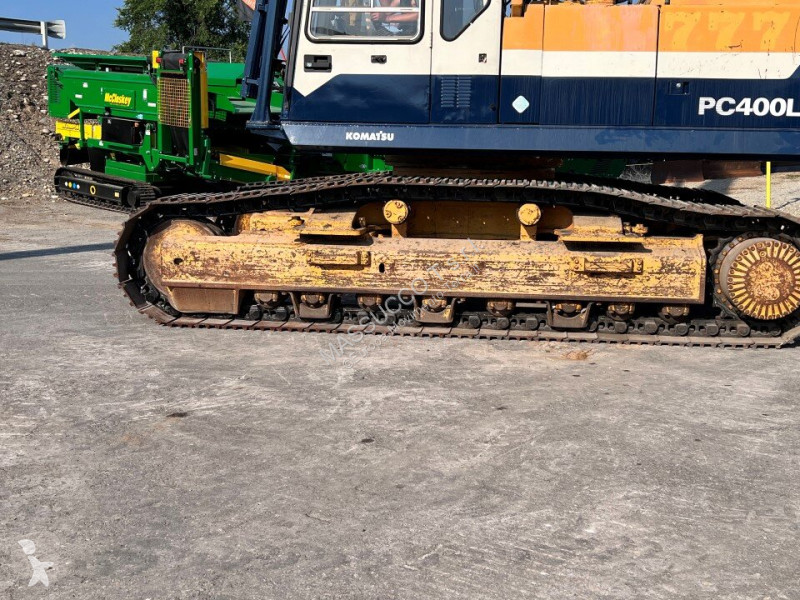 جرافة Komatsu 0-LC