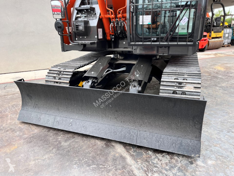 Rýpadlo Hitachi 7