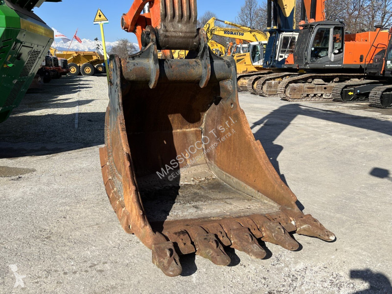 Escavatore Hitachi