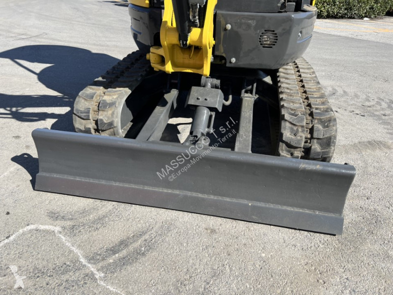 Escavatore New Holland E29B