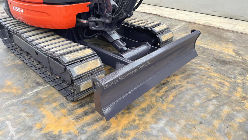 جرافة Kubota