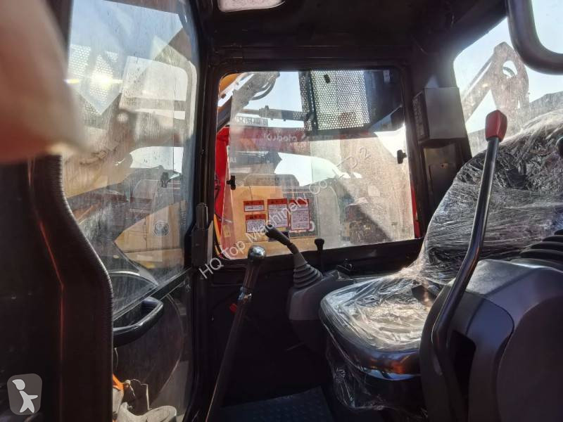 جرافة Kubota