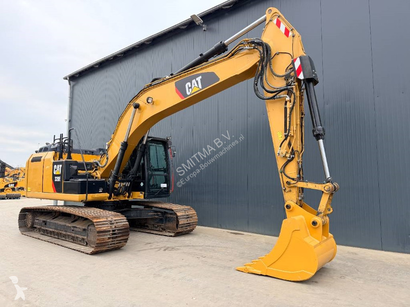 جرافة Caterpillar 320E