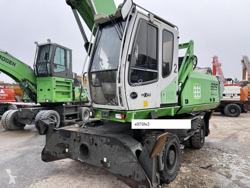 جرافة Sennebogen 825