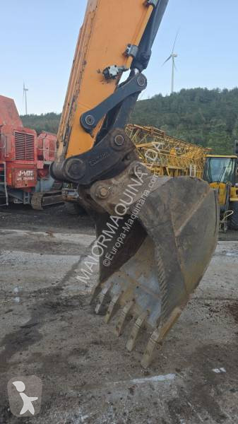 جرافة Hyundai HX260L