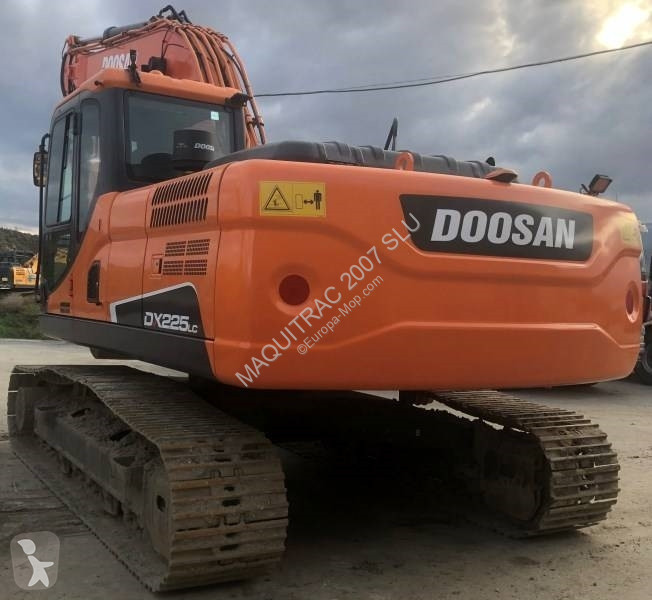 جرافة Doosan