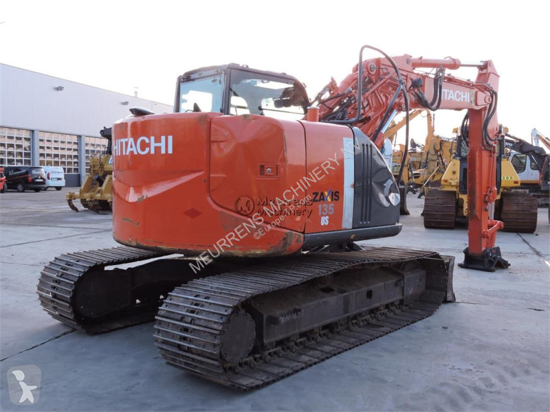 جرافة Hitachi ZX135