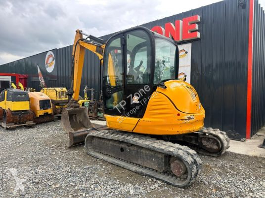 Lopatový nakládač JCB à 18 500 € ht