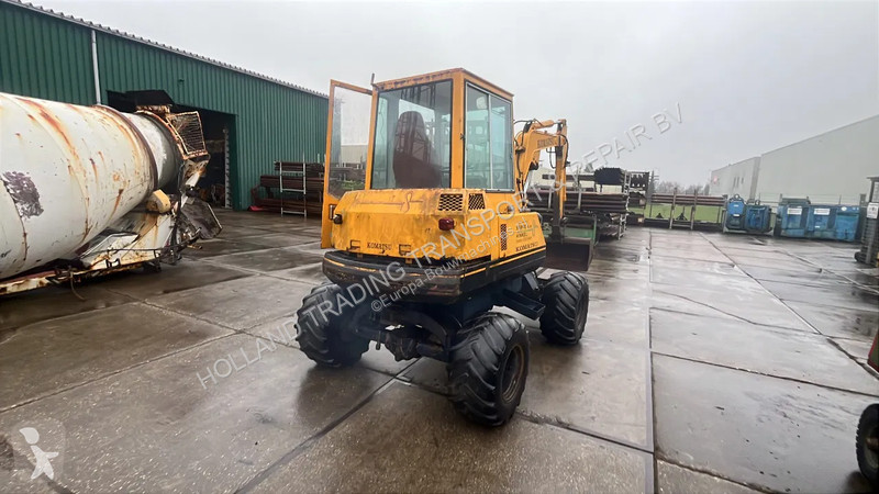 Rýpadlo Komatsu PW30-1 wielgraaf machine