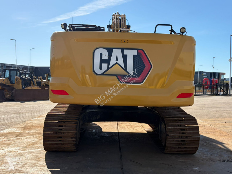 Lopatový nakládač Caterpillar
