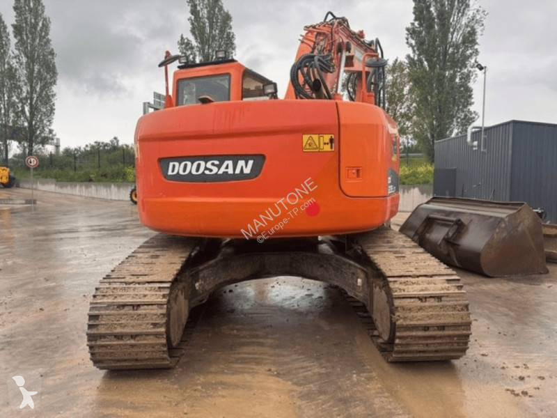 جرافة Doosan 235 LCR